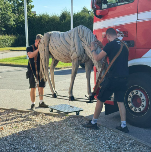Special flytning af skrøbelige skulpturer 