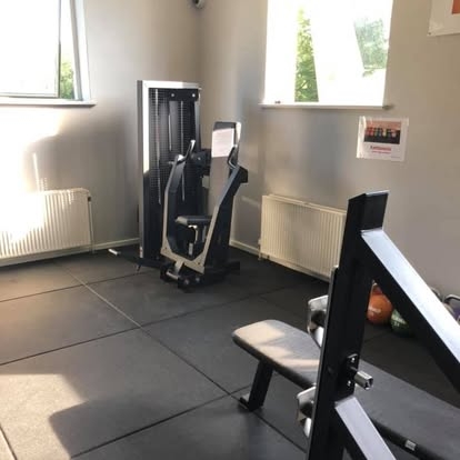 Flytning af fitnessmaskiner